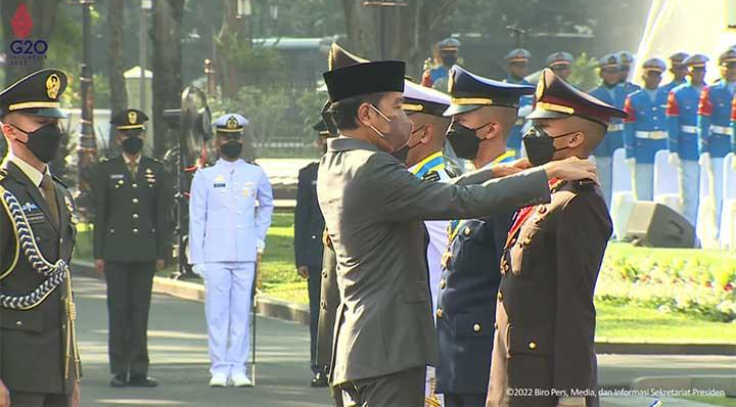 Jokowi Dorong Perwira Muda TNI dan Polri Kuasai Teknologi Masa Depan